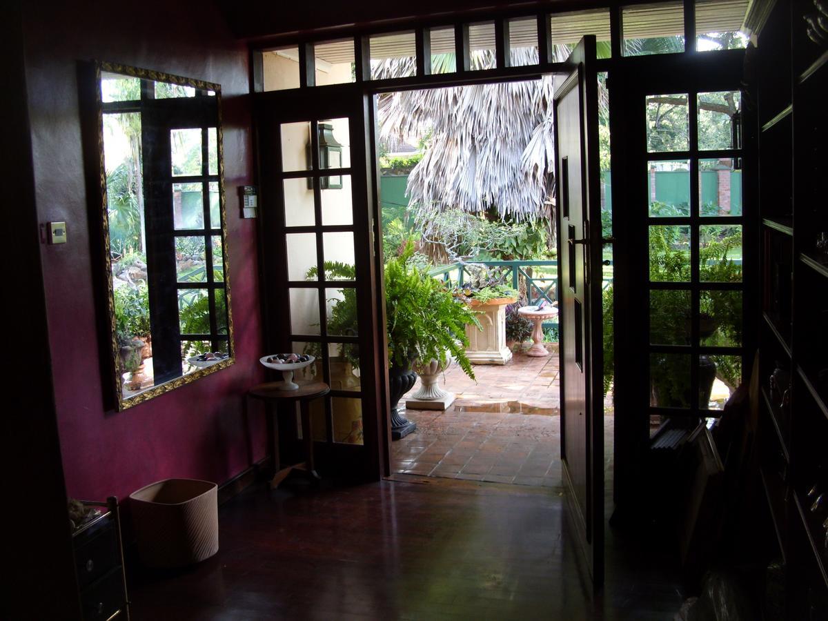 12 Fleetwood Bed & Breakfast Хараре Екстериор снимка