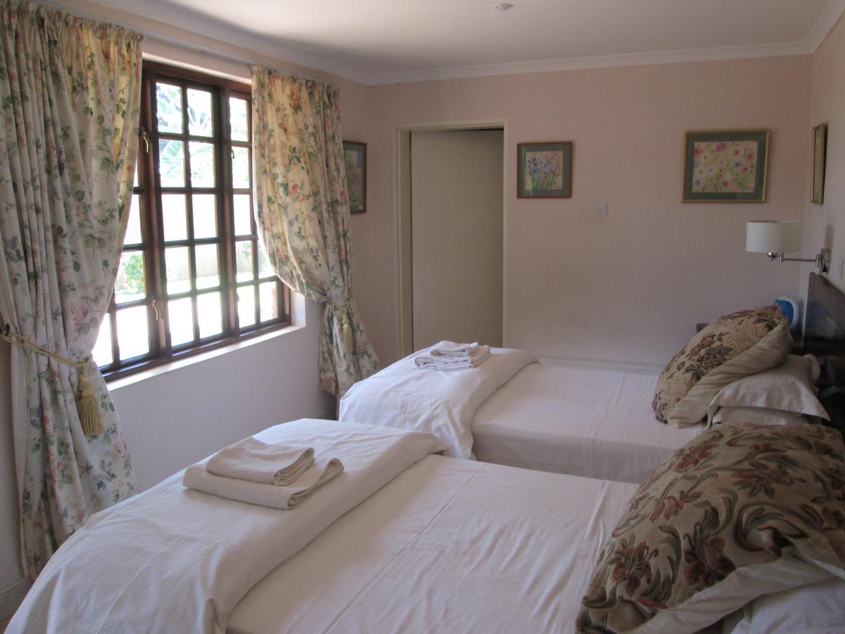 12 Fleetwood Bed & Breakfast Хараре Екстериор снимка